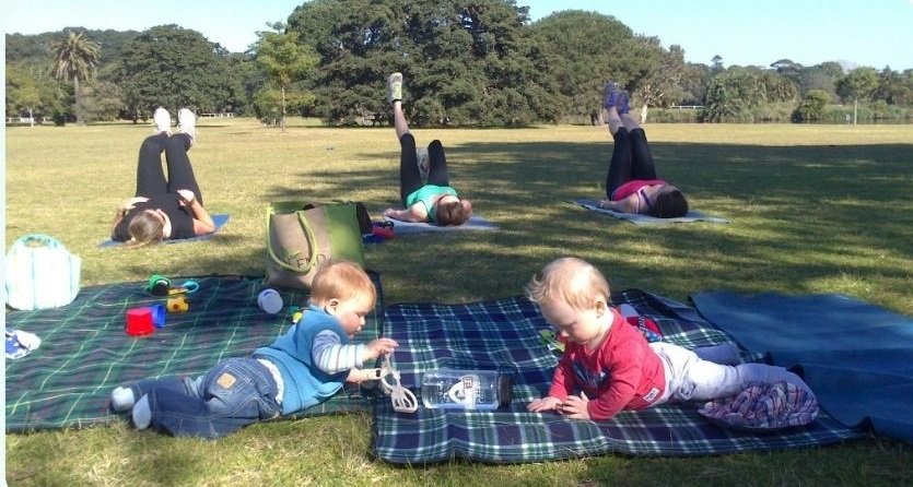 Preparación física postparto al Aire Libre.